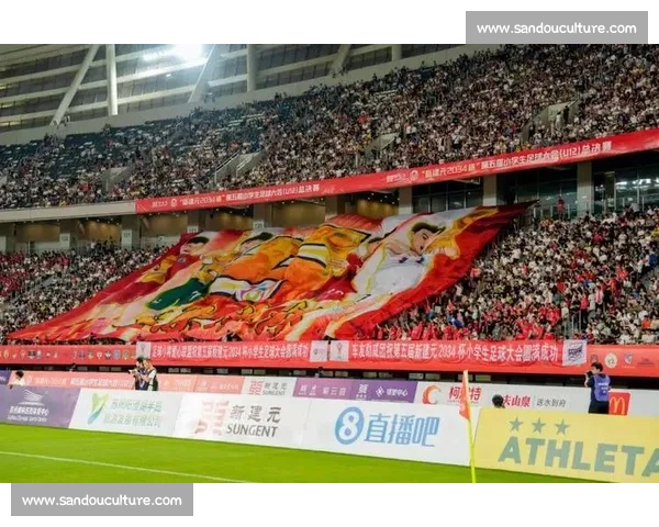 高清流畅足球赛事在线观看平台尽享全球精彩对决实时直播回放分析 - 副本 - 副本 (4) - 副本